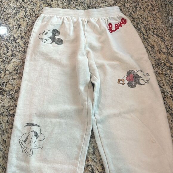 Disney Cream Jogger Sweat Pants with Mickey Mouse and friends Design kids 11/12 - Picture 6 of 15